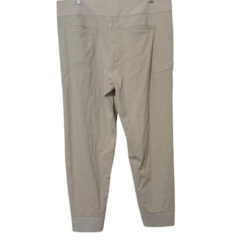 Athleta Khaki‎ Cream Trekkie Relaxed Mid Rise Jogger Nylon Pants Womens Plus 16